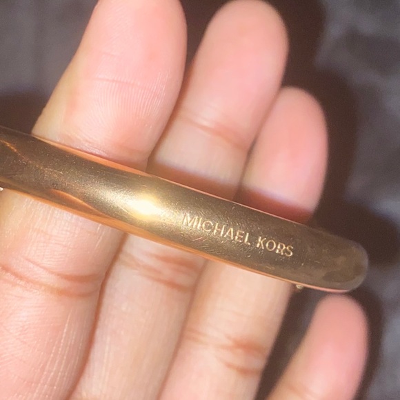 Michael Kors Designer Magnetic Chain Bracelet - Picture 3 of 6